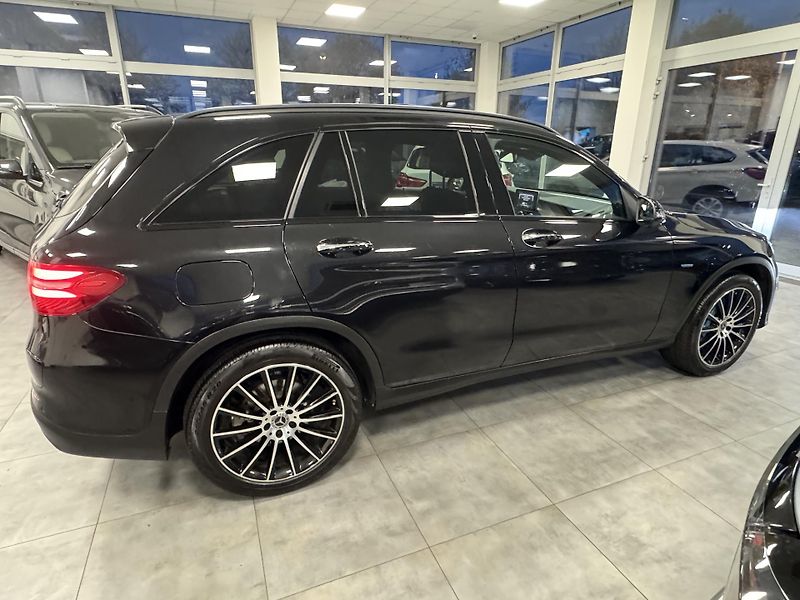 Mercedes-Benz GLC (2017) 350e 4M AMG - fotka 8 z 42