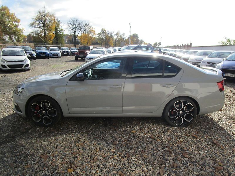 Škoda Octavia (2018) 2,0TSI-RS-180KW-KOUPEN V ČR - fotka 4 z 26