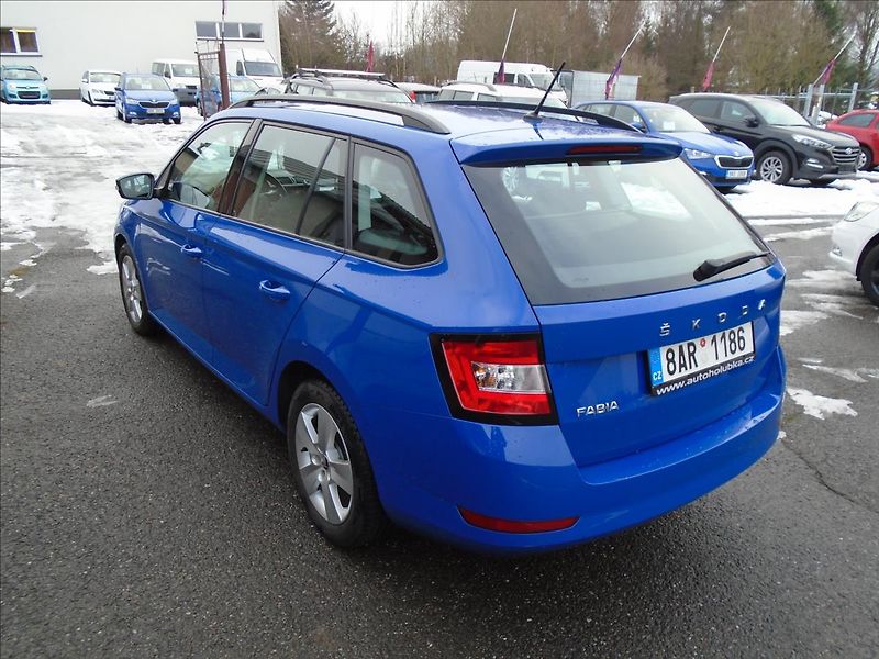 Škoda Fabia 1,0 - fotka 2 z 26