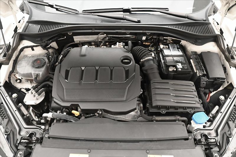 Škoda Superb 2,0 TDI 147kW STYLE DSG Záruka - fotka 9 z 33