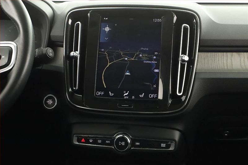Volvo XC40 (2019) Inscription D3 - fotka 12 z 17