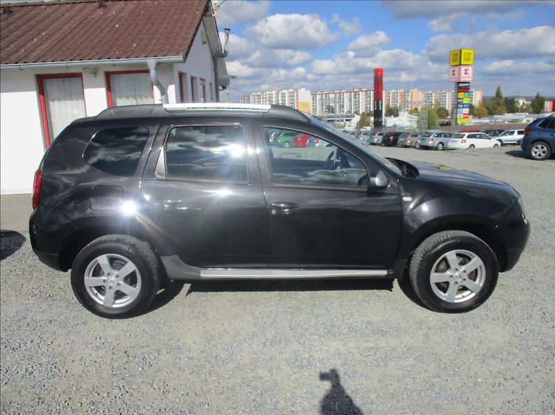 Dacia Duster 1,5 DCi, klima,serviska,tažné, - fotka 4 z 33