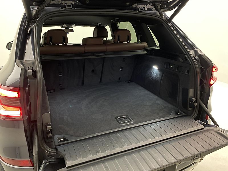 BMW X5 M50D xDrive CZ AUT REZERVACE - fotka 6 z 123