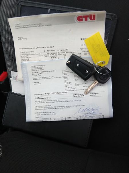 Toyota Aygo 1.0, 51 kW, klima - fotka 25 z 26