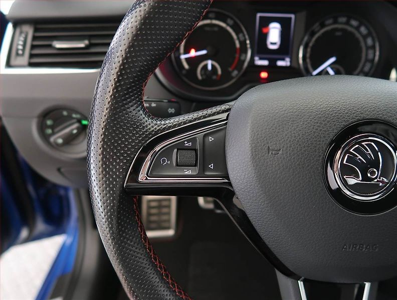 Škoda Octavia (2016) RS 2.0 TSI, Kůže, Bi-Xenony - fotka 18 z 25