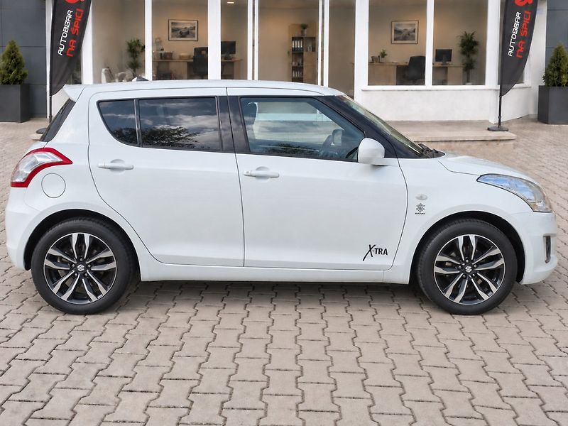 Suzuki Swift (2016) 1.2i 69kW X-TRA - fotka 9 z 31