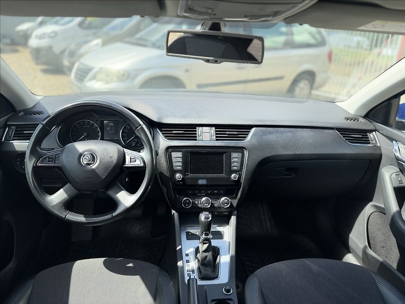 Škoda Octavia 2,0 TDI 110kW DSG XENONY - fotka 20 z 28