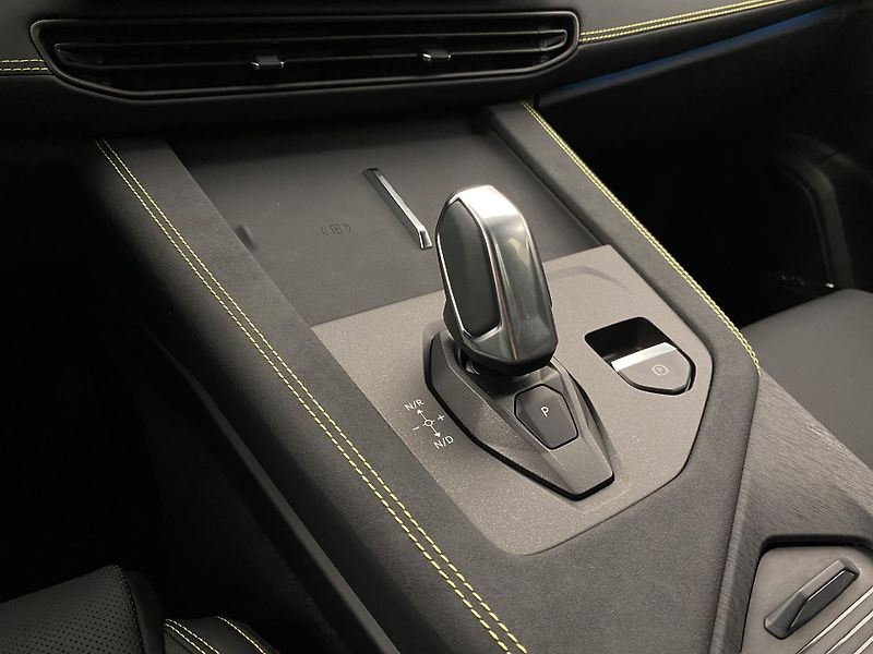 Lynk & Co 01 (2025) MORE PHEV AUT CZ 1.maj - fotka 40 z 95