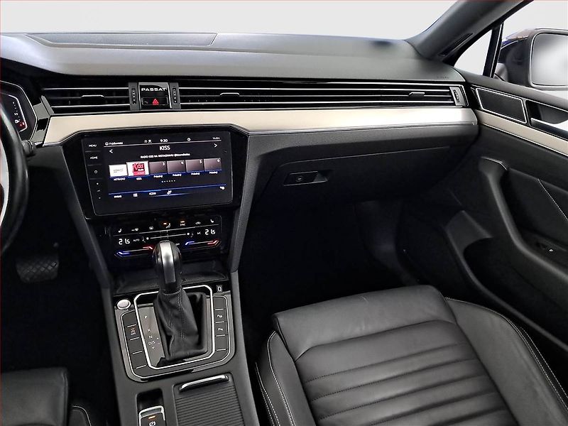 Volkswagen Passat (2020) Elegance 2.0 TDI, Automat - fotka 8 z 19