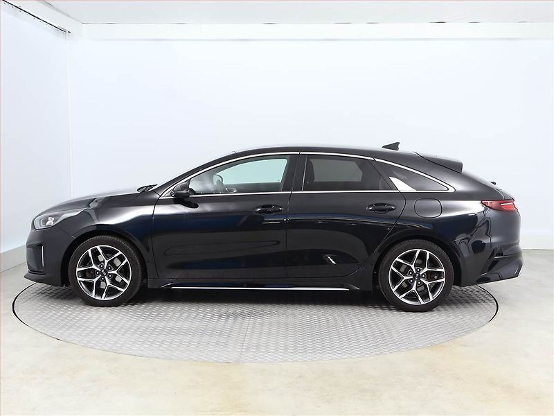 Kia Pro_Ceed (2020) GT-Line 1.4 T-GDI, ČR,1.maj - fotka 3 z 19