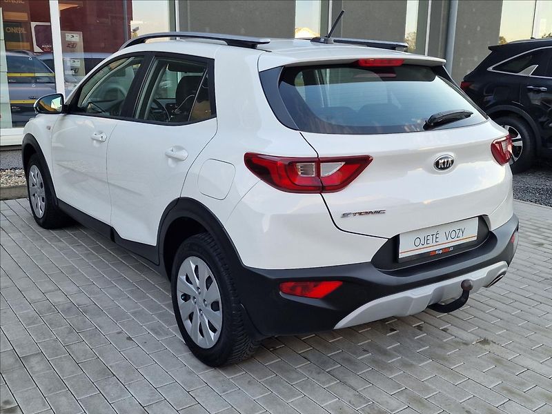 Kia Stonic 1.2 DPI 62kW Comfort,ČR,1.Maj - fotka 8 z 47