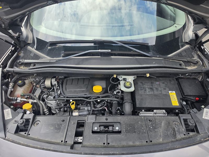 Renault Grand Scénic 1.6 DCI 7 Míst Bose Kamera  - fotka 18 z 22