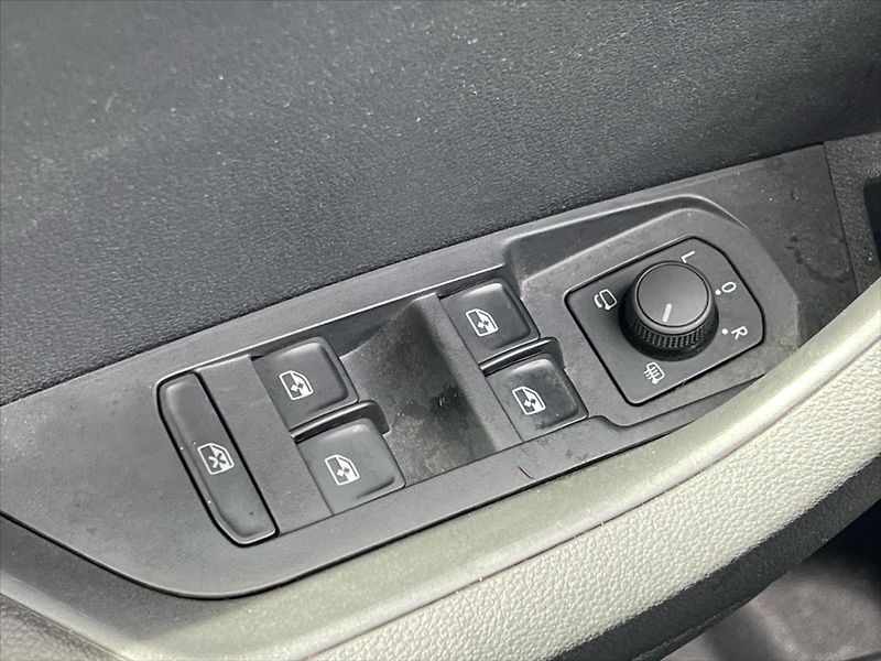 Škoda Karoq 1,5 TSi 110kW 7DSG SPORTLINE - fotka 20 z 27
