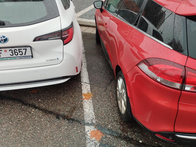 Renault Clio (2019) 60000 km, garážováno,1 majitel - fotka 2 z 2