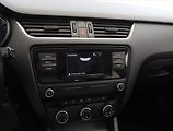 Škoda Octavia (2015) 1.6 TDI, Tempomat - náhled 15