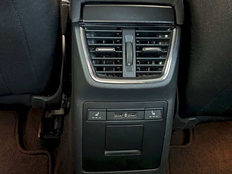 Škoda Octavia (2018) 1.5 TSI 110kW DSG Style Plus c - fotka 24 z 31
