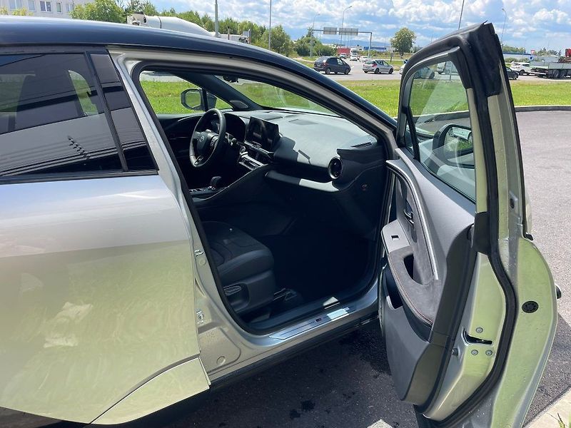 Toyota C-HR 2.0 Hybrid 4x4 GR Sport Premie - fotka 19 z 19