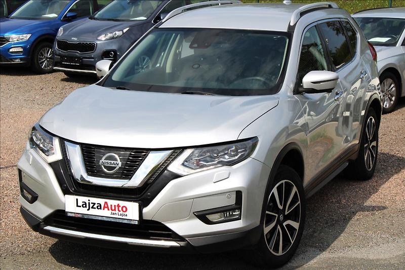 Nissan X-Trail 2,0 DCi 130kW 4x4, 360 kamera - fotka 30 z 30