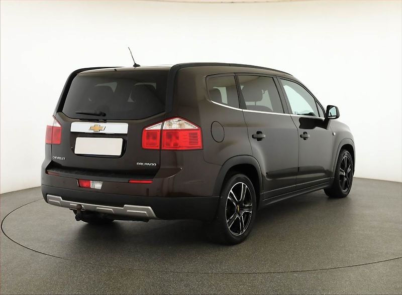 Chevrolet Orlando (2013) 2.0 VCDi, 7 míst, po STK - fotka 5 z 16