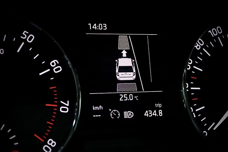 Škoda Octavia 3 Combi 1.4 TSI 110 kW - fotka 31 z 32