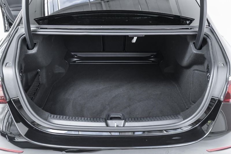 Mercedes-Benz Třídy E 220d 4M*AMG*záruka - fotka 20 z 34