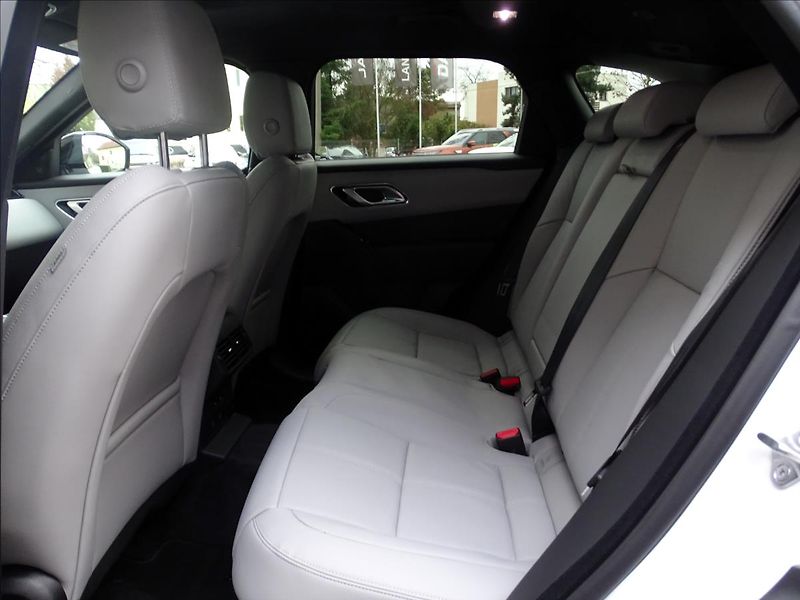 Land Rover Range Rover Velar (2026) 2,0 D200 DYNAMIC SE AWD - fotka 15 z 19