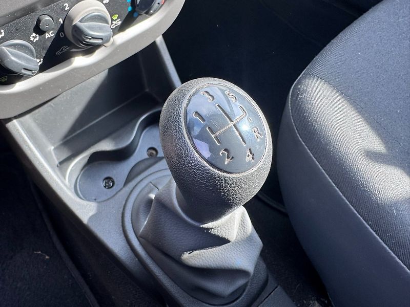 Dacia Sandero (2009) 1,2i 55KW BRZDY PNEU NOVÉ - fotka 29 z 43