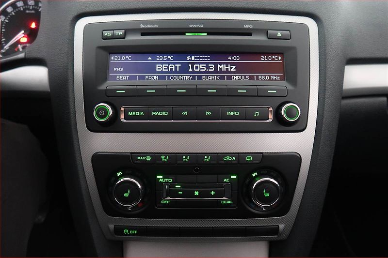 Škoda Octavia (2010) Ambiente 1.6 TDI 4x4, 4X4 - fotka 12 z 17