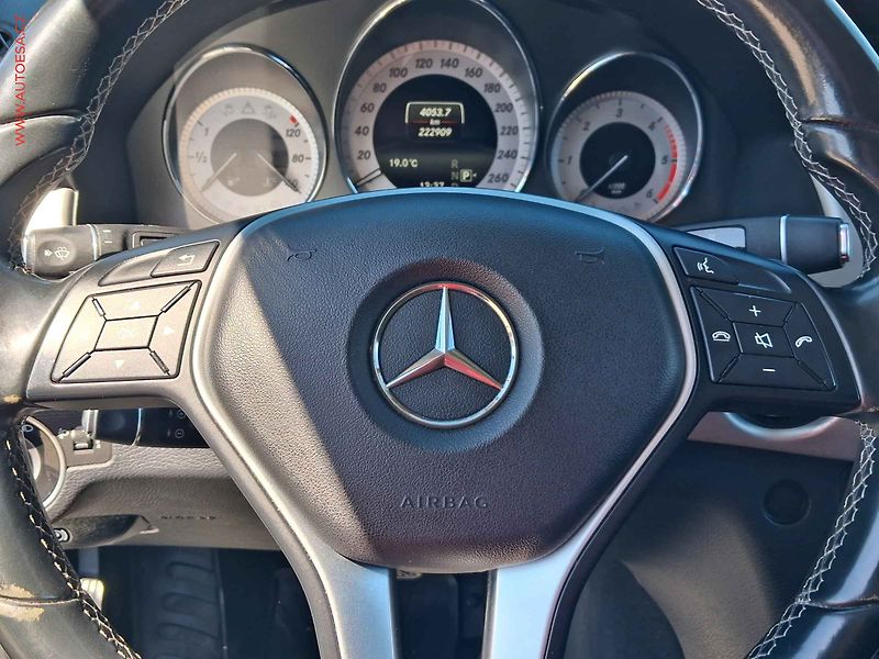 Mercedes-Benz GLK (2014) 2.2CDi, AT - fotka 22 z 24