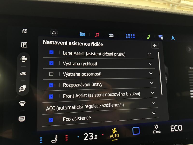 Volkswagen Touareg 3.0Tdi*1-MAJ*DPH*R-LINE*HUD* - fotka 34 z 49
