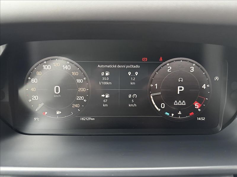 Land Rover Defender 3,0 110 D300 X-DYN. HSE ZÁRUKA - fotka 17 z 40