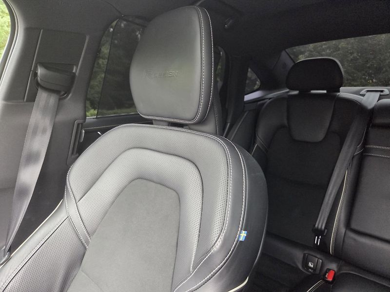 Volvo S90 (2019) - fotka 21 z 24