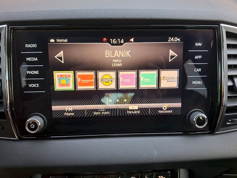 Škoda Karoq (2018) Style DSG 4x4 2,0TDi 110kW - fotka 23 z 38