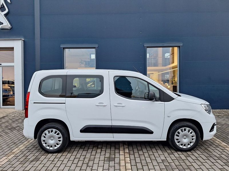 Opel Combo (2023) 1,5 BHDi M6 - fotka 6 z 16