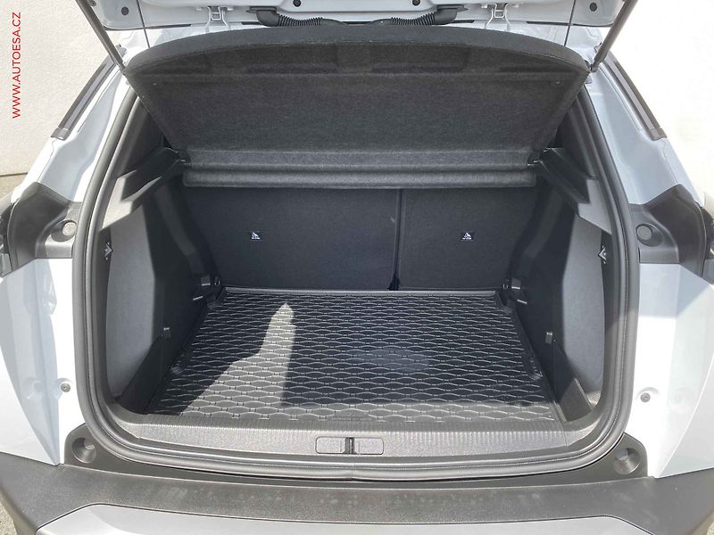Peugeot 2008 (2026) 1.2 PT, 1.maj,ČR, Business - fotka 7 z 21