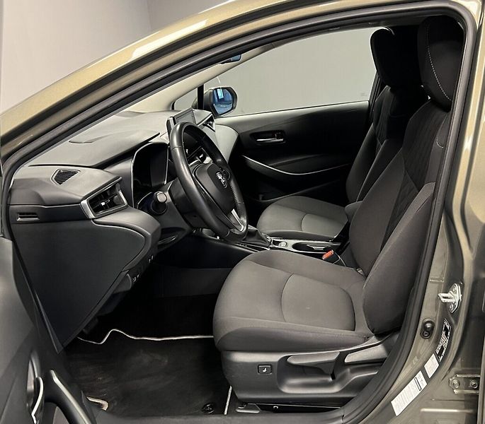 Toyota Corolla 1.8 Hybrid AT COMFORT STYLE TE - fotka 8 z 16