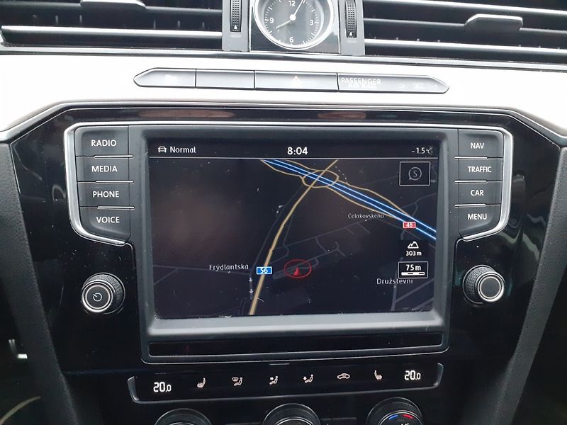 Volkswagen Passat Variant (2015) 2.0 TDi 176 Kw 4x4 DSG - fotka 13 z 47