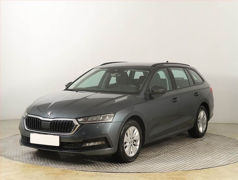 Škoda Octavia (2021) 1.5 TSI, Serv.kniha, Tempomat - fotka 2 z 19