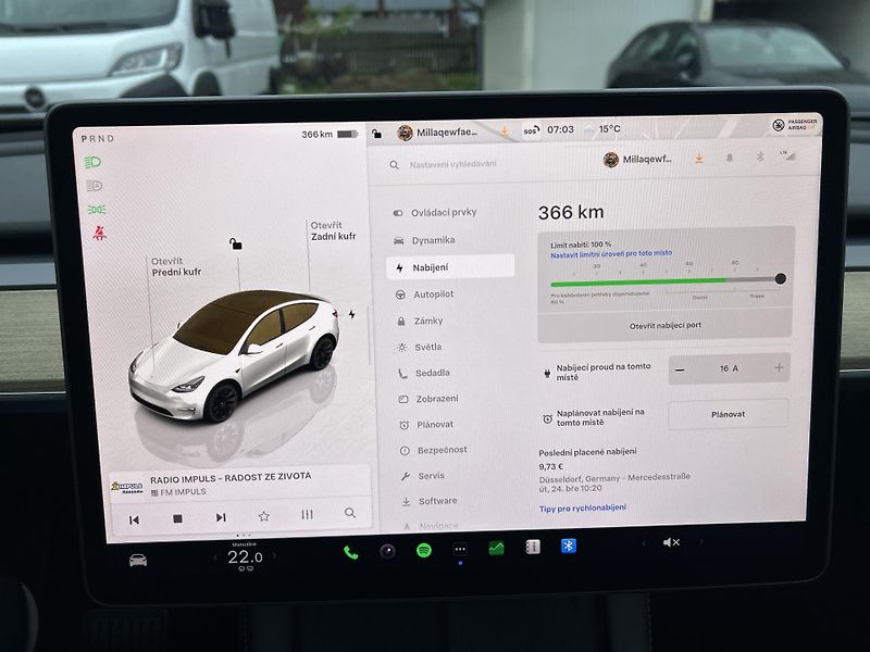 Tesla Model Y LONG RANGE DUAL MOTOR  TZ 92% - fotka 26 z 56