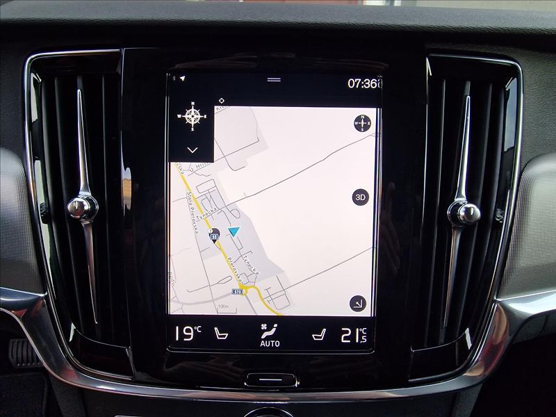 Volvo V90 B4 AWD Momentum Pro Auto,1Maj - fotka 29 z 50