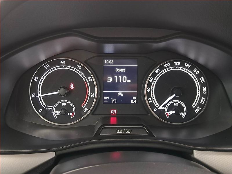 Škoda Scala (2020) Style Plus 1.5 TSI, Tempomat - fotka 11 z 17