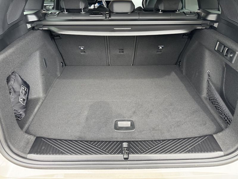 BMW X3 (2025) 20d Xdrive, M-paket, Záruka - fotka 31 z 33