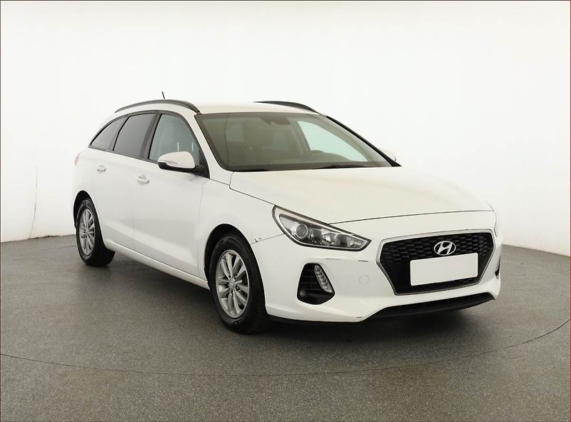 Hyundai i30 (2017) 1.6 CRDi, Tempomat - fotografie inzerátu