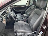 Volkswagen Passat (2015) 2.0 TDi, ČR, Highline, LED - náhled 9