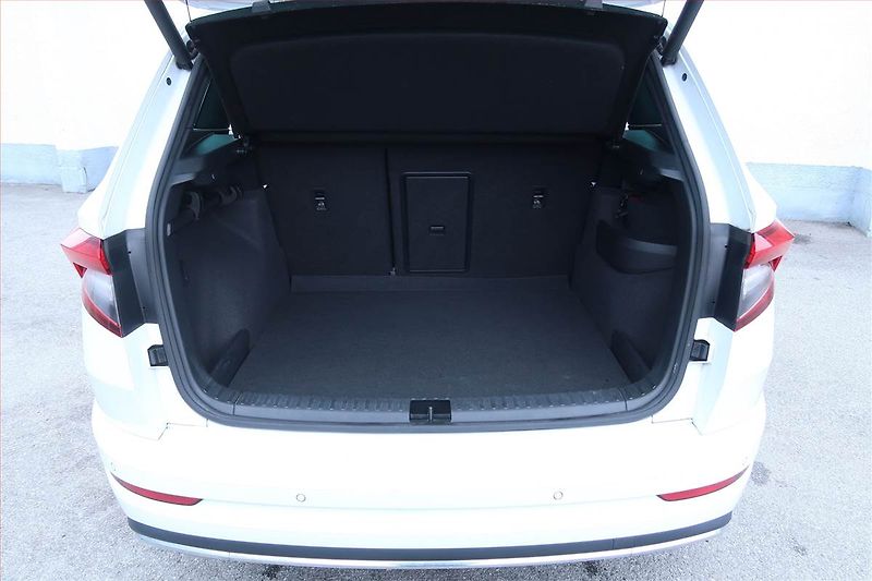 Škoda Karoq (2019) 2.0 TSI - fotka 14 z 29