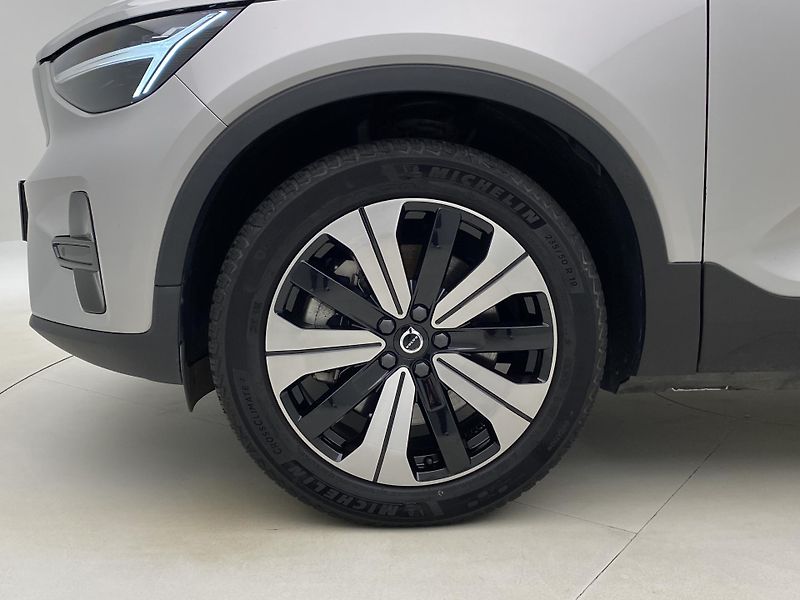 Volvo XC40 PURE ELECTRIC RECHARGE PLUS - fotka 35 z 50