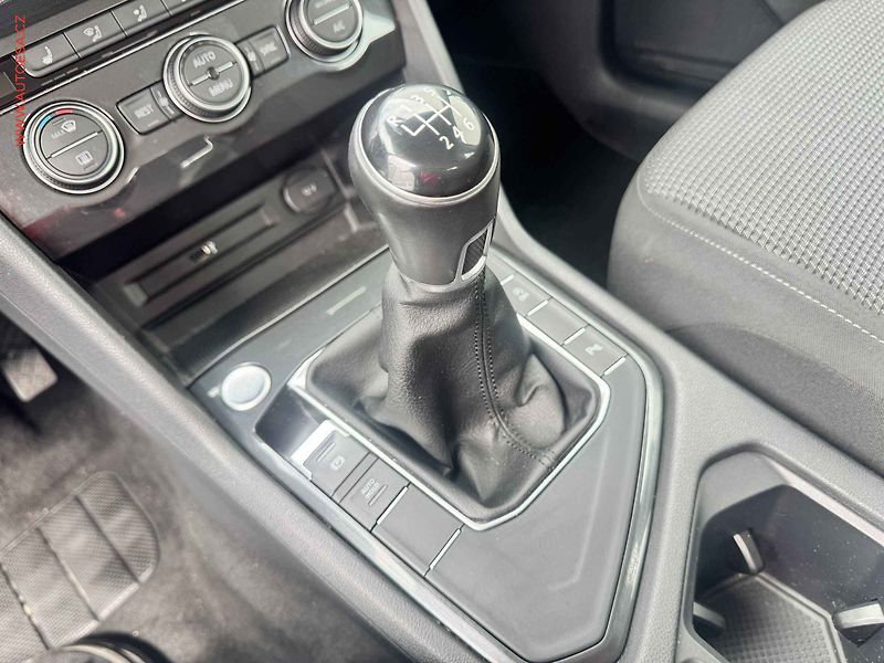 Volkswagen Tiguan (2020) 1.5 TSi, Trendline, LED, +ALU - fotka 15 z 17