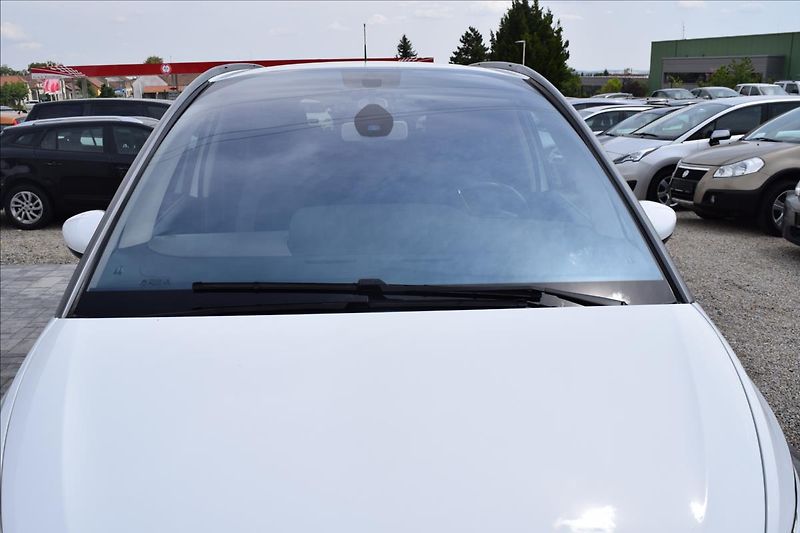 Citroën C4 Picasso 2,0 HDI 110KW AUTOMAT 7MÍST - fotka 3 z 48