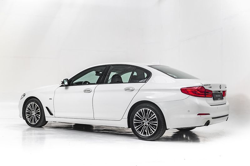 BMW Řada 5 520d xDrive*1.majitel*nebouran - fotka 5 z 39