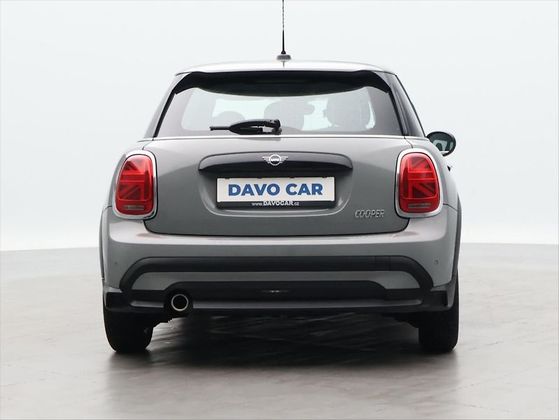 Mini Cooper 1,5 100kW CZ DPH LED - fotka 6 z 35